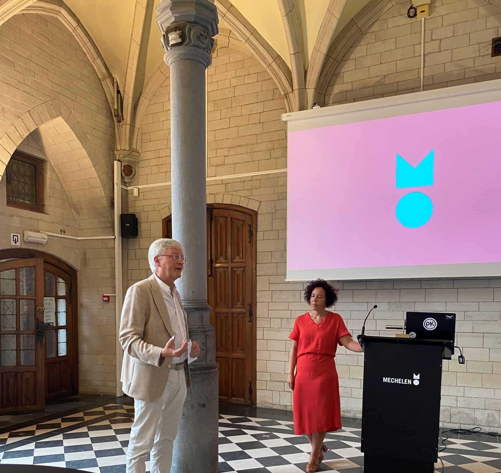 Innovatieve digitale oplossingen presentatie Elips Solutions in historische locatie.