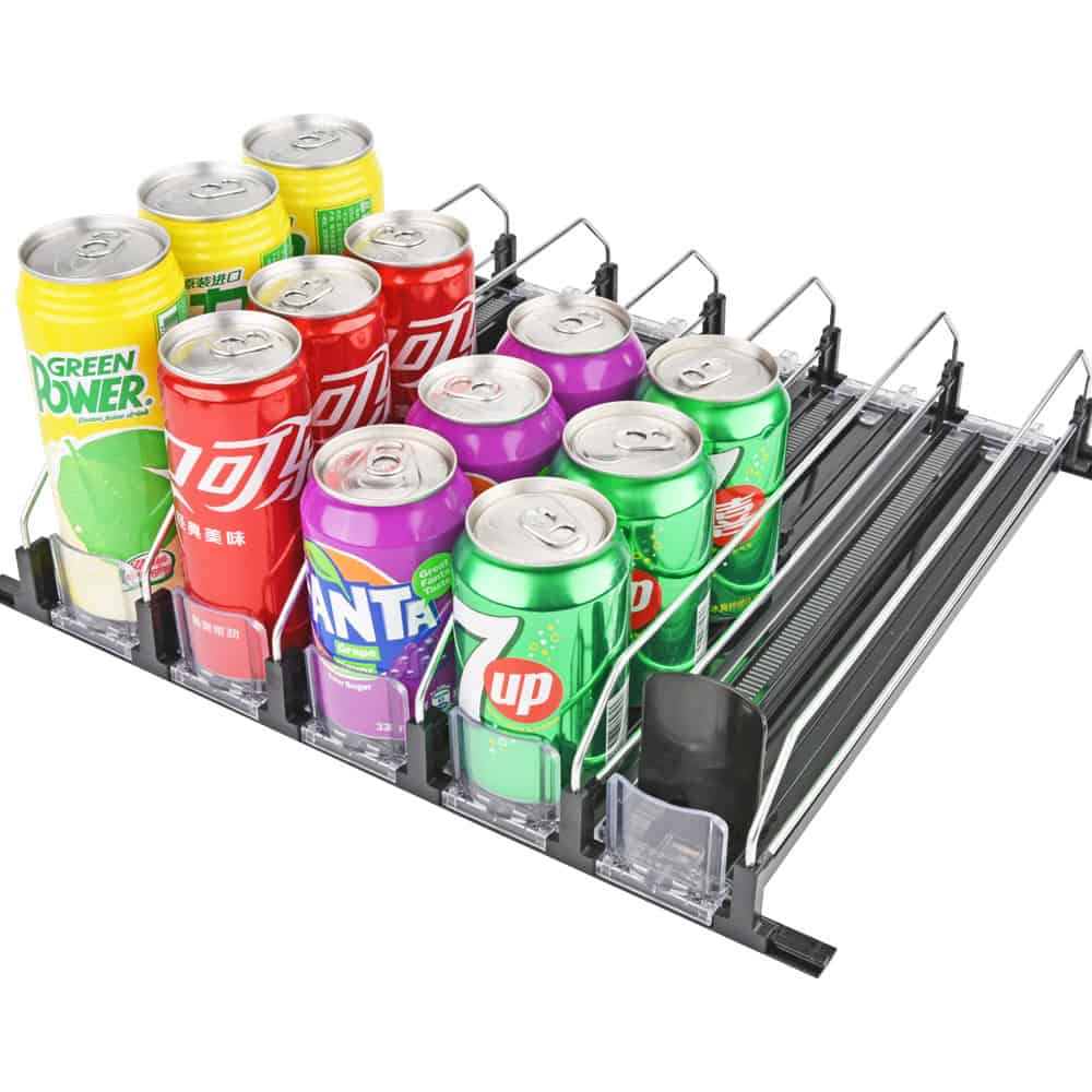 Kunstmatige intelligentie ledigt een gevarieerd assortiment frisdranken uit een geautomatiseerde vendingmachine.